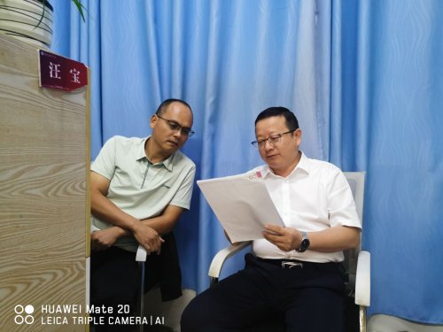 校領(lǐng)導(dǎo)與教師研課